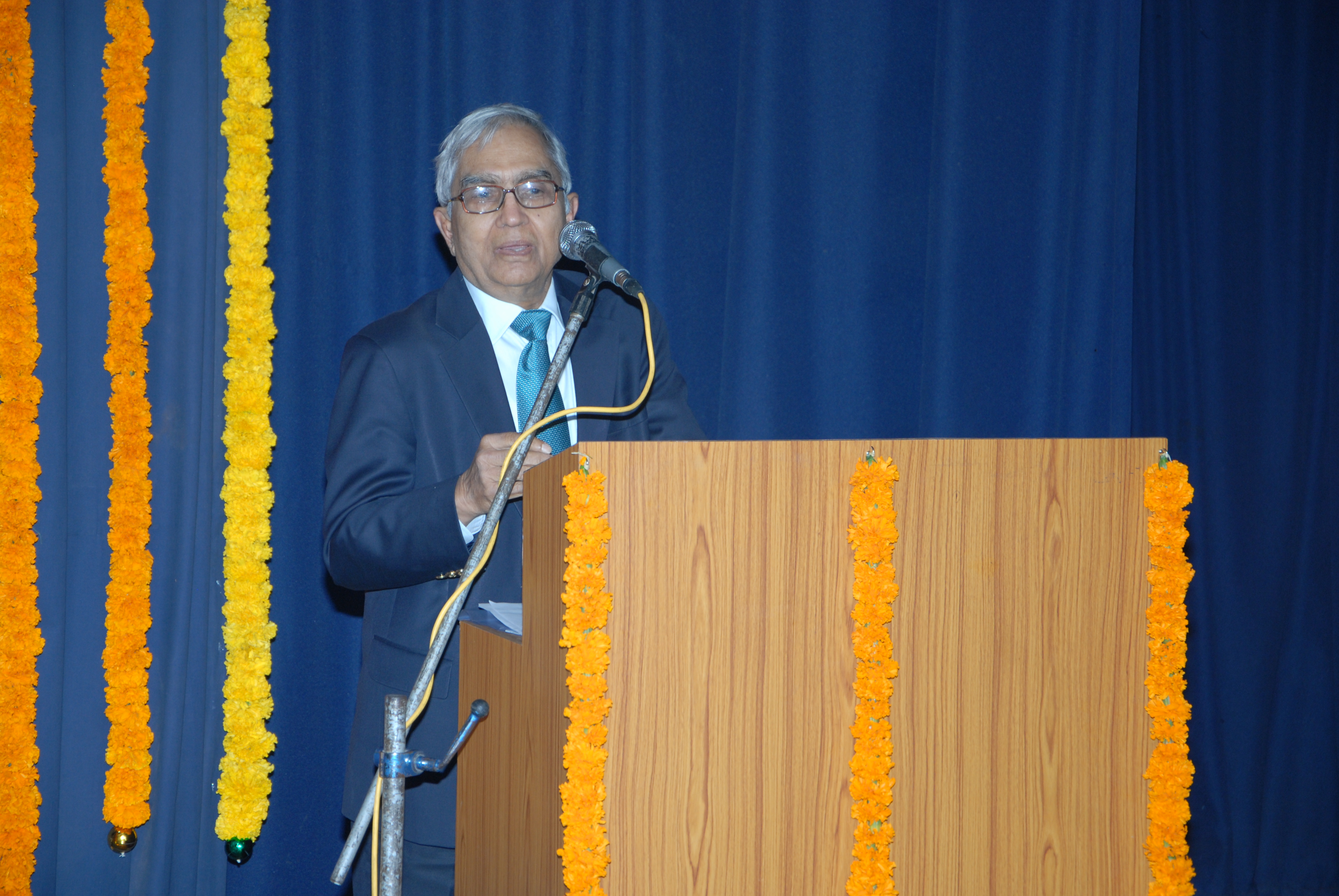 Dr. Singhal addresses the audience